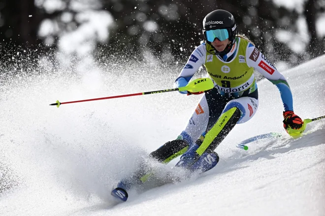 Ana Bucik je po lepem uvodnem nastopu ob koncu odstopila.. FOTO: Lionel Bonaventure/ AFP

