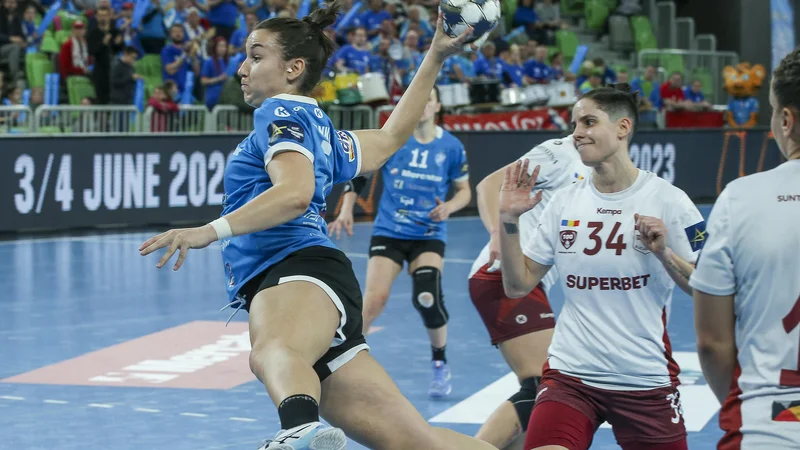 Fotografija: Tjaša Stanko je dosegla zadnji gol na tekmi. FOTO: Jože Suhadolnik