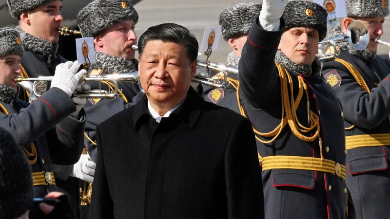 Fotografija: Kitajski predsednik je pristal v Moskvi. FOTO: Kommersant Photo Via Reuters
