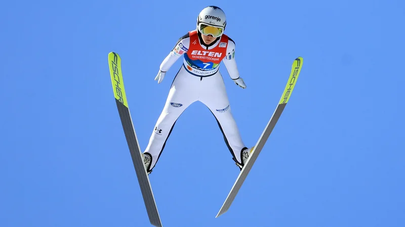 Fotografija: Ema Klinec se je v zgodovino vpisala kot prva kraljica letenja. FOTO: Borut Živulović/Reuters