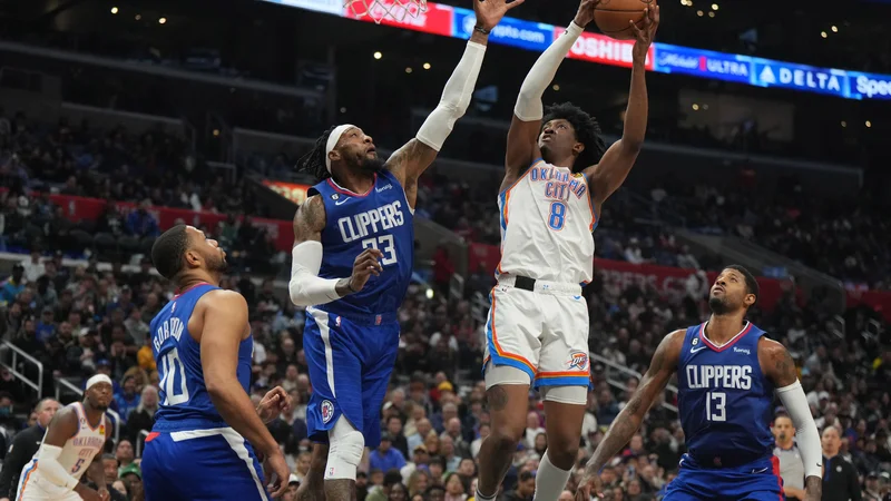 Fotografija: Košarkarji Oklahoma City Thunder so v severnoameriški ligi NBA v gosteh premagali Los Angeles Clippers s 101:100. FOTO: Kirby Lee/USA Today Sports