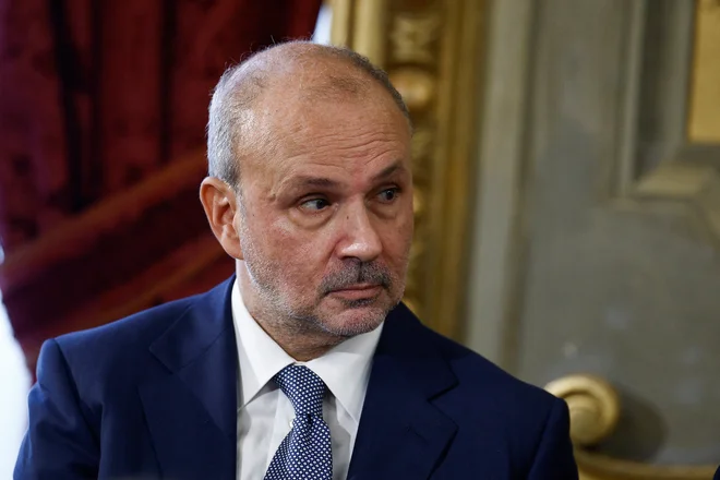 »V Italiji ima 36 odstotkov otrok ali več kot 1,8 milijona nezdravljen karies,« je na dogodku povedal italijanski zdravstveni minister Orazio Schillaci. FOTO: Guglielmo Mangiapane/Reuters
