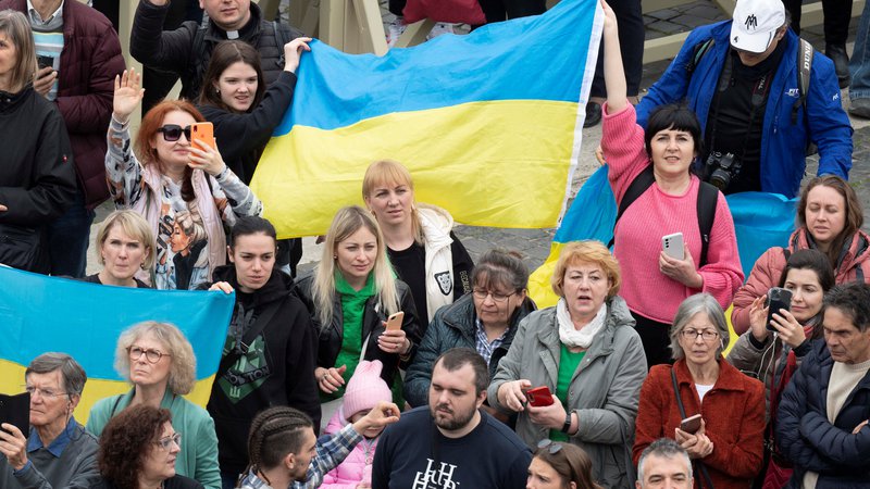 Fotografija: V AI pozdravljajo oster odziv mednarodne skupnosti na rusko agresijo v Ukrajini. FOTO: Vatican Media/Reuters