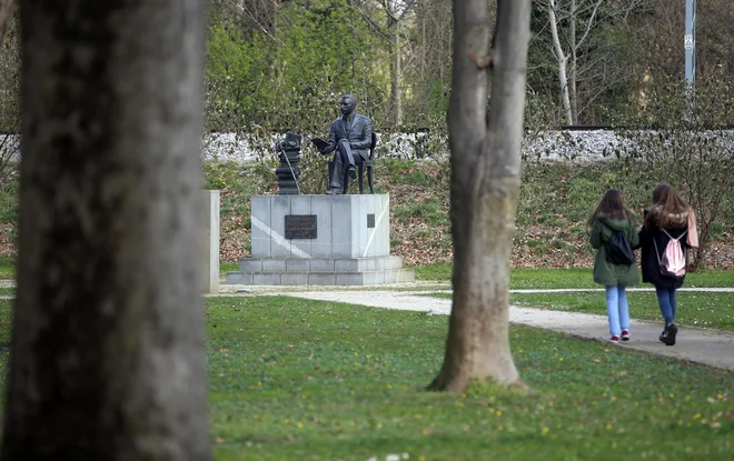 Spomenik generalu Maistru v parku v Ljutomeru FOTO: Tadej Regent
