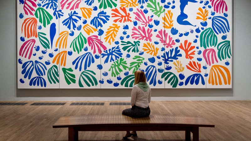 Fotografija: Rekordno število obiskovalcev si je v Nacionalni galeriji v Københavnu ogledalo razstavo del Henrija Matissa. FOTO: Leon Neal/AFP