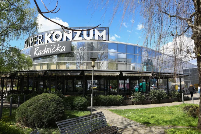 Konzum na Radnički ulici ima novega lastnika. Foto Željko Puhovski/cropix