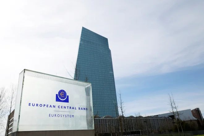 Ob tako visoki inflaciji bo ECB še naprej zviševala obrestne mere. FOTO: Heiko Becker Reuters