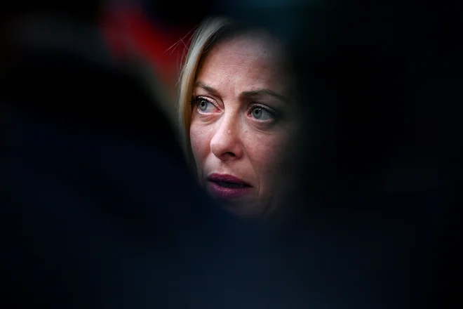 Če je kdo mislil, da je Giorgia Meloni nekaj drugega, kakor je, ali da lahko na oblasti postane drugačna, se je zmotil. FOTO: John Thys/AFP