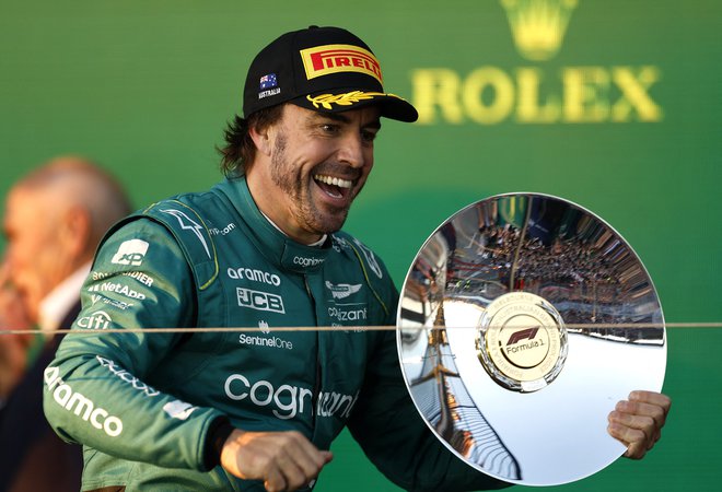 Fernando Alonso je znova presenetil in ujel tretje mesto. FOTO: Darrian Traynor/Reuters