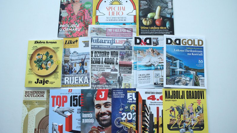 Fotografija: Revije, ki izhajajo pod okriljem najbolj branega hrvaškega tiskanega dnevnika, so se zaradi višjih stroškov podražile. Prepričani so, da bodo še lep čas izhajale na papirju.