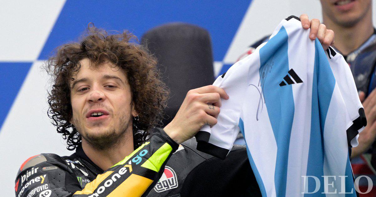 Bezzecchi gostou da camisa de Messi como Rossi gostou da de Maradona