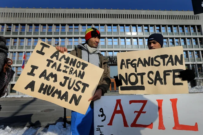 Migranti, begunci in delavci, ki jih vabijo podjetja, imajo različne želje in pričakovanja. FOTO: Jože Suhadolnik/Delo