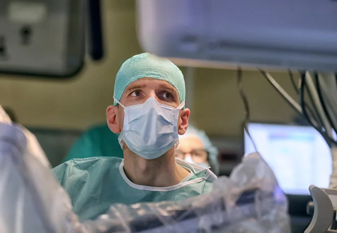 Dela ministra za zdravje Danijela Bešič Loredana po skoraj letu dni vlade v bolnišnicah ne občutijo. Fotografija je simbolična.

Foto Blaž Samec