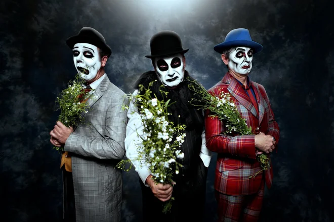 The Tiger Lillies so kot slaba vest človeštva in opomin na neumnosti in zlobo, ki jih je to zmožno. FOTO: Ricardo Abriz