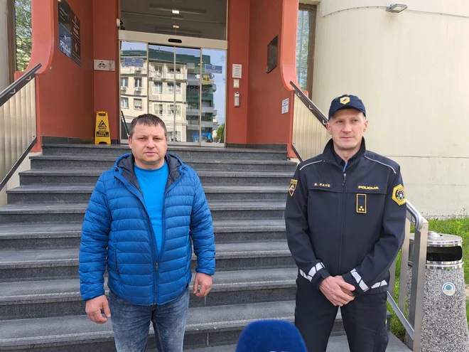 Preiskavo sta zaradi zaščite mladoletnikov precej skopo predstavila vodja skupine za mladoletniško kriminaliteto sektorja kriminalistične policije Policijske uprave Celje Jože Bračko (levo) in inšpektor sektorja uniformirane policije PU Celje Boštjan Kavc. FOTO: Špela Kuralt/Delo