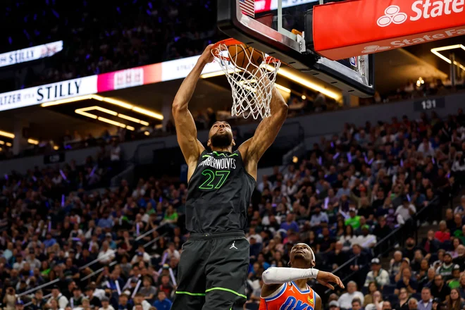 Rudy Gobert se je vrnil po suspenzu. FOTO: David Berding/AFP
