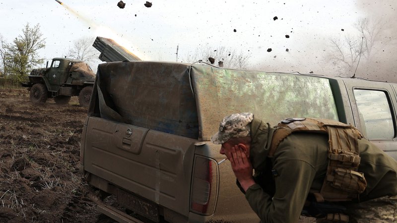 Fotografija: Najbolj srditi spopadi zadnje mesece potekajo okoli Bahmuta. FOTO: Anatolij Stepanov/AFP