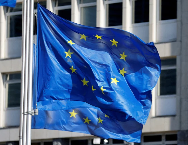 Slovenija bo lahko do konca leta 2026 koristila 1,5 milijarde evrov nepovratnih sredstev mehanizma. FOTO: Johanna Geron/Reuters
