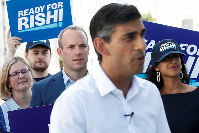 Dominic Raab je bil eden ključnih podpornikov Rishija Sunak med kampanjo za voditelja konservativne stranke. Foto: REUTERS/Peter Nicholls