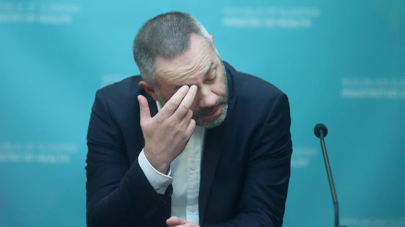 Če hoče država z ministrstvom za zdravje, ki ga vodi Danijel Bešič Loredan, ukiniti dopolnilno zavarovanje, mora odpraviti vzroke izrojenosti trenutne ureditve. FOTO: Blaž Samec/Delo