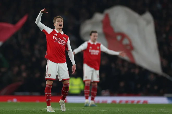 Odegaard je spodbujal navijače, tribune so se tresle, zmage pa ni bilo. FOTO: AFP