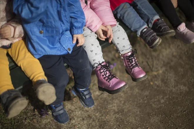 Sloveniji je nekaj manj kot polovico vseh otrok mlajših od treh let vključenih v formalno varstvo. FOTO: Jure Eržen/Delo