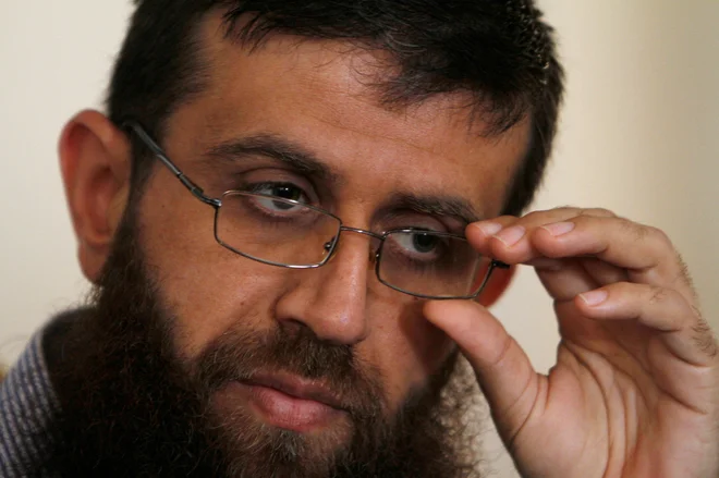 Kader Adnan se je že v preteklosti odločal za gladovne stavke. Nazadnje ga je oblast aretirala februarja, z obtožno pripadnosti organizranemu terorizmu. FOTO: Mohamad Torokman/Reuters