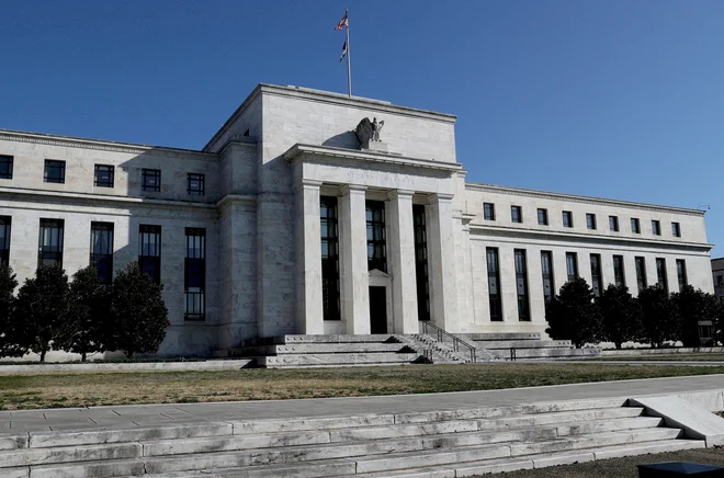 Stavba centralne banke Federal Reserve v ameriški prestolnici Washington. Foto Leah Millis/Reuters