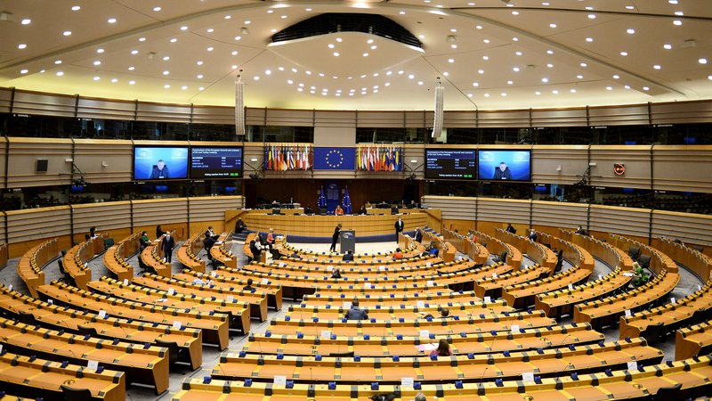 Fotografija: V evropskem parlamentu pojasnjujejo, da so sprejeli že kar nekaj ukrepov za blažitev položaja. Foto Johanna Geron/Reuters