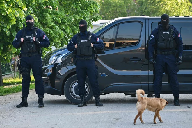 Policija je od sinoči iskala storilca, ki so ga prijeli danes zjutraj. FOTO: Andrej Isakovic/AFP