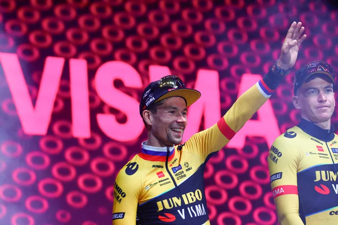 Primož Roglič je že danes glavni favorit za zmgo. FOTO: Luca Bettini Afp