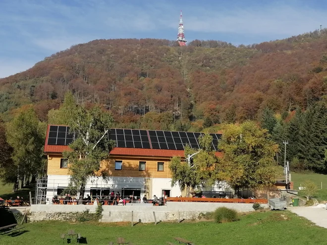 Planinski dom, kjer je mogoče tudi prenočiti, je na slovenski turnokolesarski poti. FOTO: Janko Kovačič