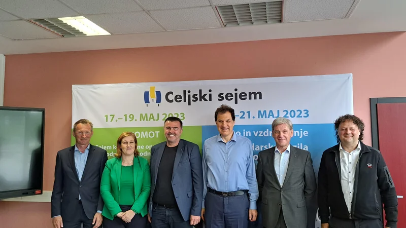 Majske sejme so predstavili (z leve): direktor Zbornice komunalnega gospodarstva Sebastijan Zupanc, vodja sejmov Renata Košenina, predsednik Sekcije za promet pri OZS Peter Pišek, izvršni direktor družbe Celjski sejem Robert Otorepec, predsednik Sekcije za prevoz blaga pri GZS Milan Slokar in predsednik Sekcije avtoserviserjev pri OZS Miran Andrejek. FOTO: Špela Kuralt/Delo