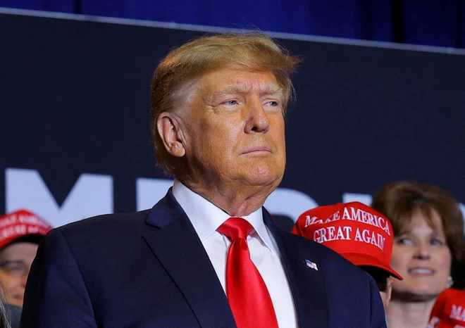 Trumpov odvetnik Joe Tacopina je obtožbe označil kot absurdne in menil, da zmanjšujejo pomen resničnih posilstev. FOTO: Brian Snyder/Reuters