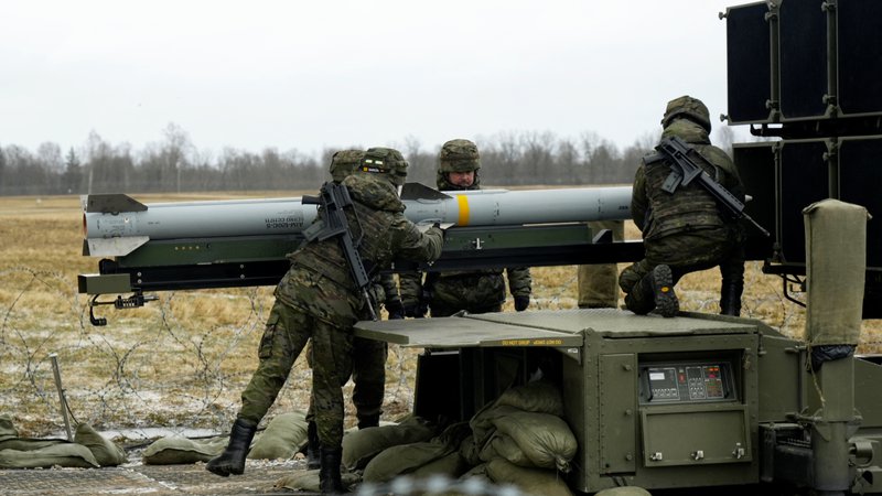 Fotografija:  Orožje bo Ukrajini zagotovilo nove zmogljivosti. FOTO: Ints Kalnins/Reuters