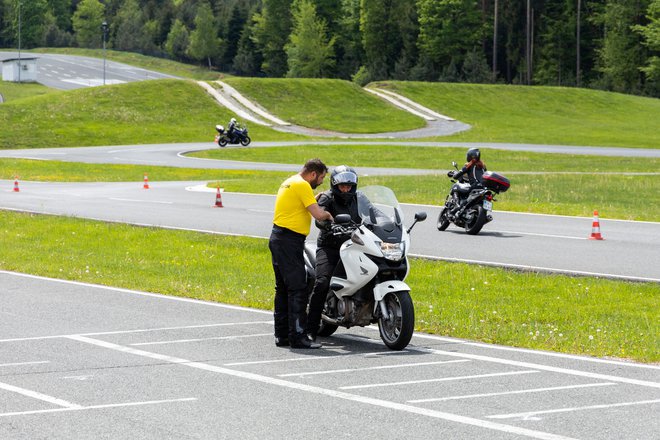 Treningi vožnje so za motoriste zelo dobrodošli, saj pripomorejo k še varnejši vožnji v prometu. FOTO: Zavarovalnica Triglav