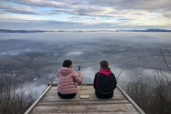 Kot na splošno pri vremenu smo tudi pri oblakih pogosto pristranski. FOTO: Jure Eržen/Delo