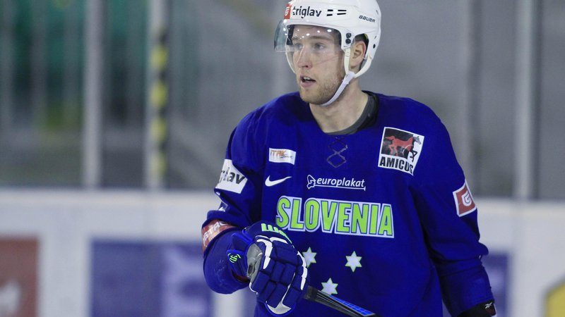 Fotografija: Robert Sabolič je že vrsto let med vodilnimi slovenskimi hokejskimi reprezentanti. FOTO: Leon Vidic/Delo