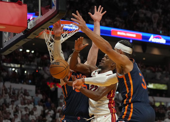 Košarkarji moštva New York Knicks niso mogli zaustaviti Jimmyja Butlerja. FOTO: Jim Rassol/Usa Today Sports