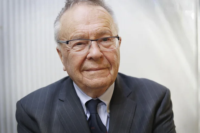 Znanstvena kariera dr. Dušana Petrača je bila izjemno bogata. FOTO: Leon Vidic/Delo