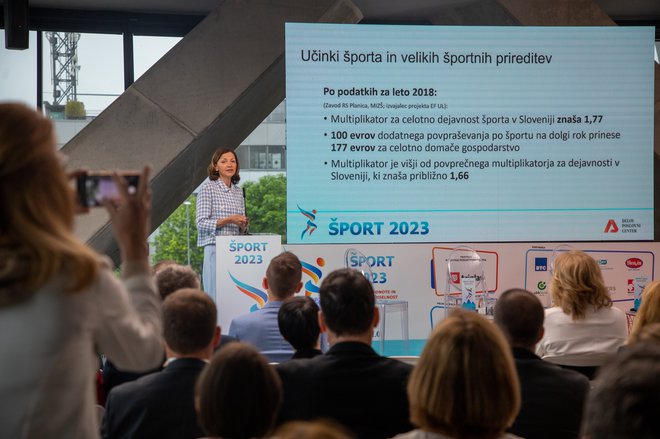 Potrebujemo sistemski pristop k pridobivanju, organizaciji in trajnostni izvedbi velikih športnih prireditev, je poudarila Maja Zalaznik. FOTO: Voranc Vogel
