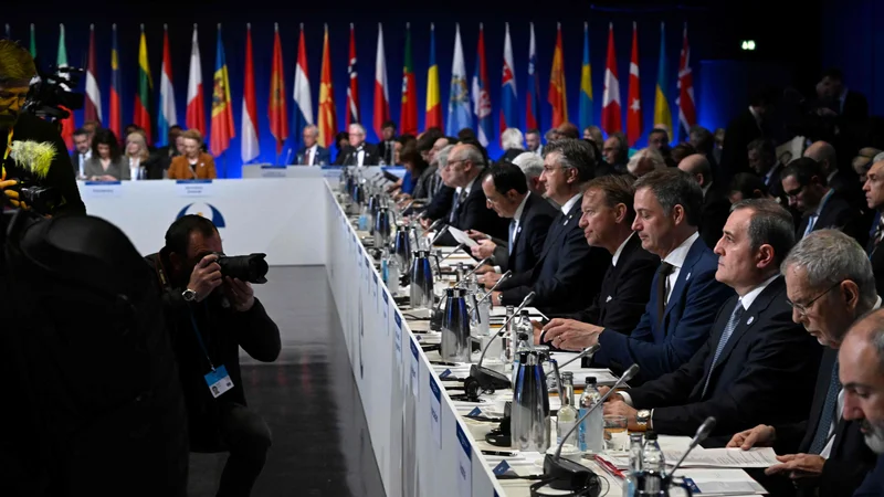 V Reyjkaviku je potekal četrti vrh voditeljev držav in vlad Sveta Evrope. FOTO: Halldor Kolbeins/AFP