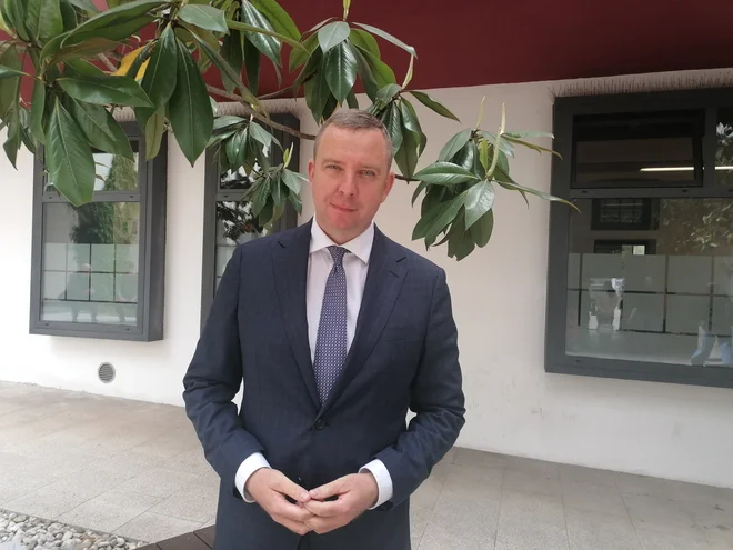 »Moja izvolitev bi zagotovo pomenila neko novo pluralnost,« je napovedal kandidat za rektorja Matjaž Novak.
