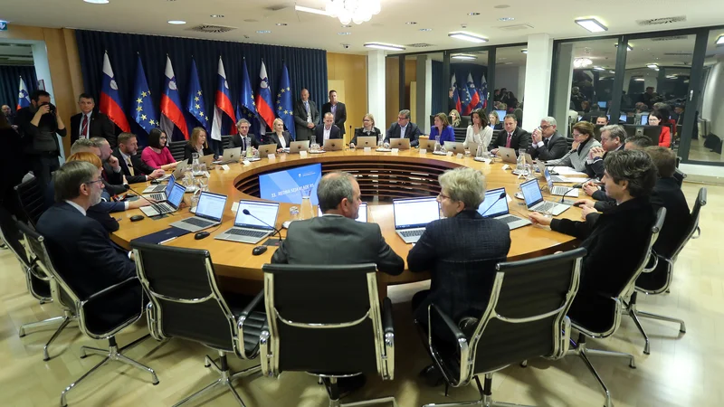 Vlada je na dopisni seji sklenila, da iz zakonodajnega postopka umika predlog zakona o spremembi in dopolnitvi Zakona o zavodih. FOTO: Blaž Samec