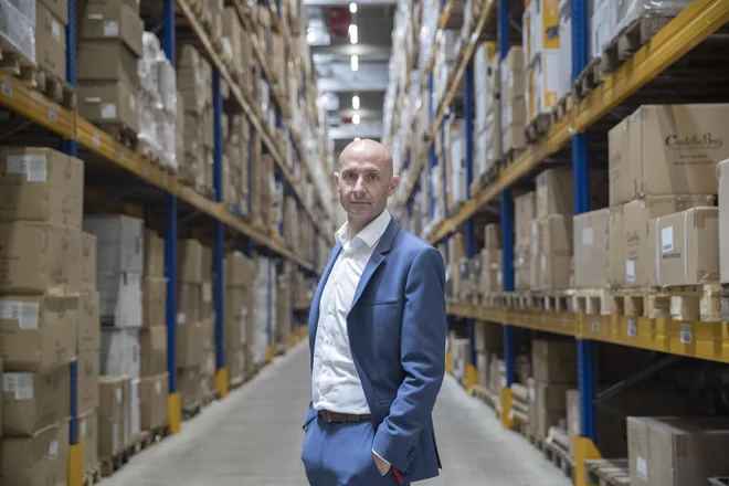 Zaradi ugodne geostrateške lege je iLogistični center pomemben tako za Slovenijo kot za širšo regijo, pravi direktor podjetja cargo-partner Slovenija Viktor Kastelic. FOTO: Leon Vidic/Delo