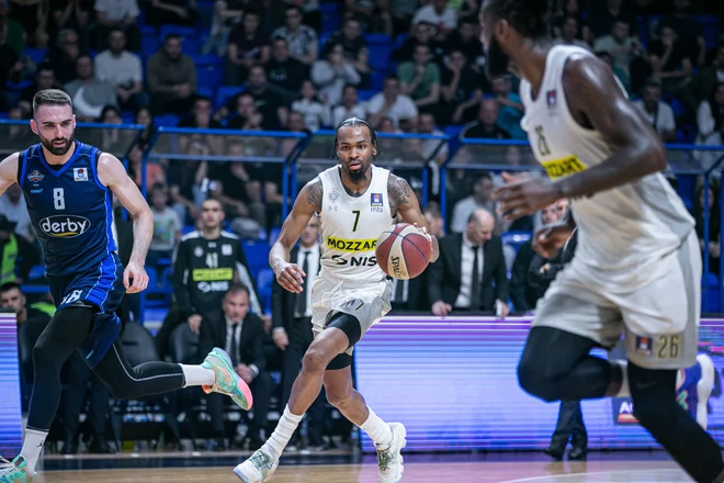 Kevin Punter je bil del ekipe Partizana, ki se je izvlekla skozi šivankino uho v Podgorici. FOTO: ABA