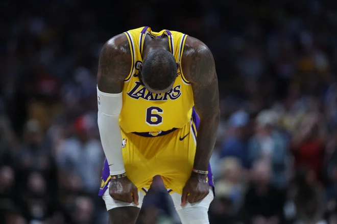 Ves trud Jamesa je bil premalo - Los Angeles se iz Kolorada vrača z dvema porazoma. Foto: AFP