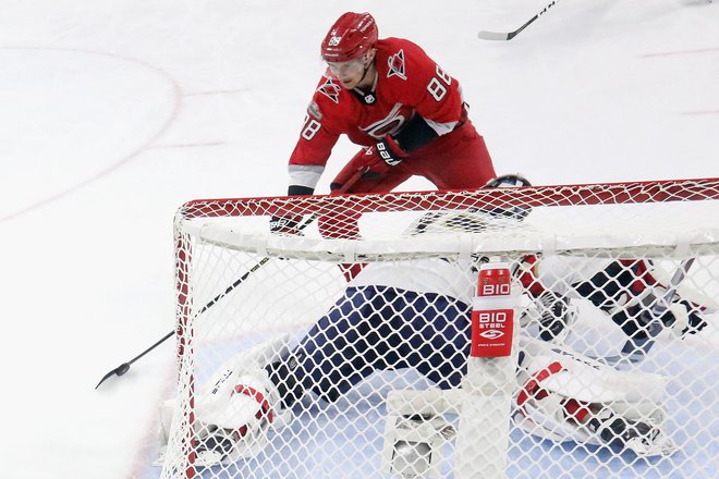Sergej Bobrovski je bil še enkrat več izjemen, v letošnji končnici je najboljši vratar v ligi NHL. FOTO: AFP