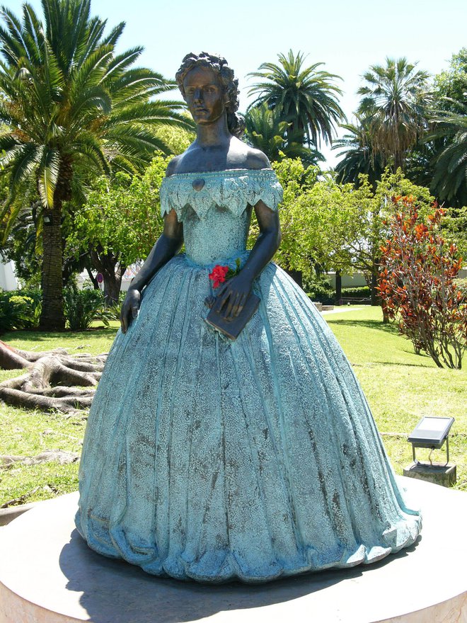 Spomenik Sisi na portugalskem otoku Madeira, kjer je v izgnanstvu umrl zadnji avstrijski cesar Karel I. FOTO Wikipedija