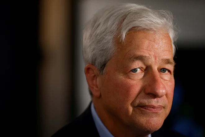 Jamie Dimon je najuspešnejši ameriški bankir, njegova JPMorgan Chase pa se mora zagovarjati zaradi financiranja Jefferya Epsteina. Foto Marco Bello/Reuters